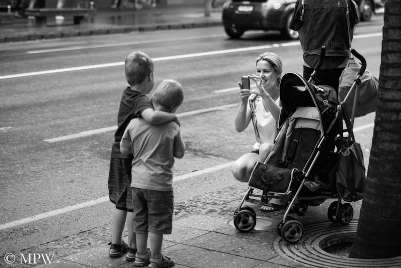 Auckland City street photo, Queent St, black and white