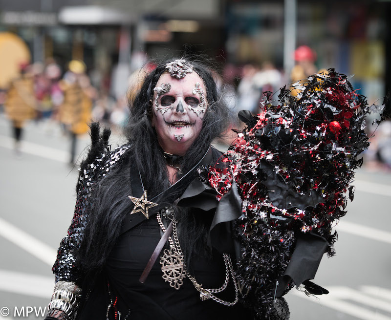 farmers parade queen street
