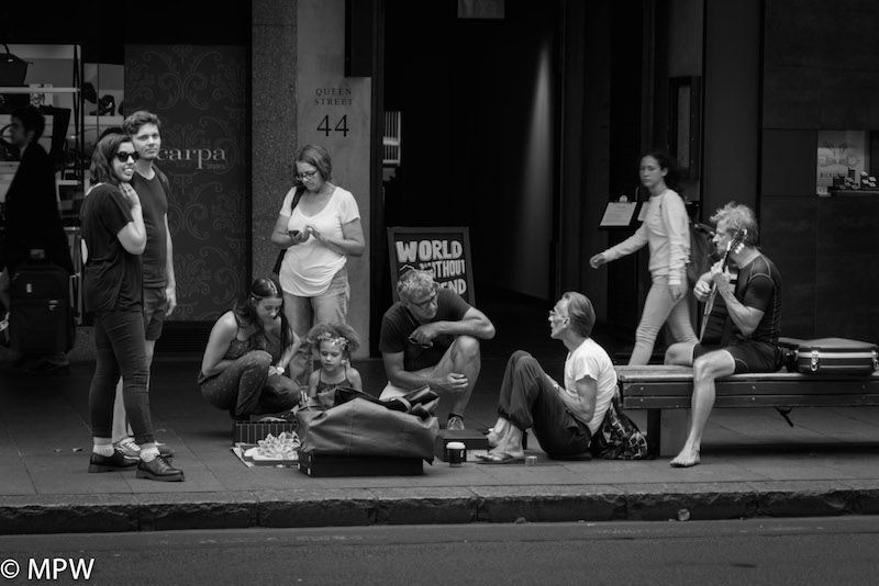 black and white images queen street auckland