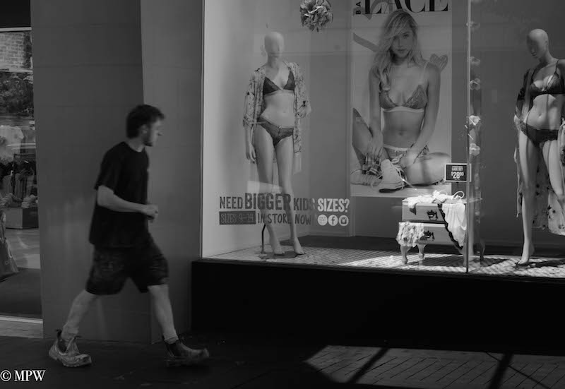 mike wheelton black and white, colour street photography Queen Street Auckland city
