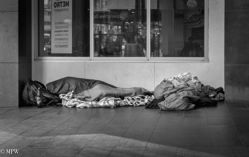 mike wheelton black and white, colour street photography Queen Street Auckland city