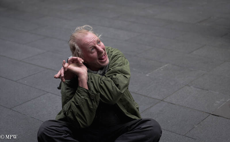 mike wheelton black and white, colour street photography Queen Street Auckland city
