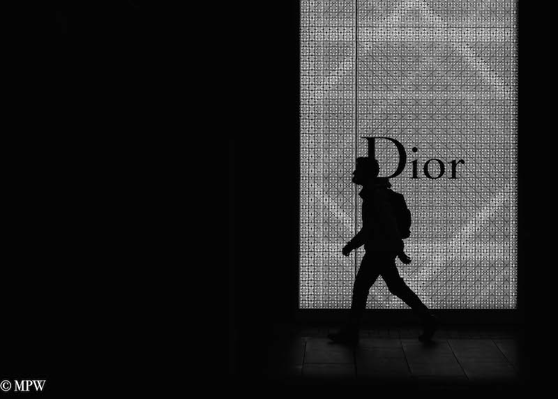 mike wheelton black and white, colour street photography Queen Street Auckland city