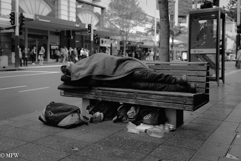 mike wheelton worlds best black and white photos, colour street photography, Queen Street, Auckland city, New Zealand.