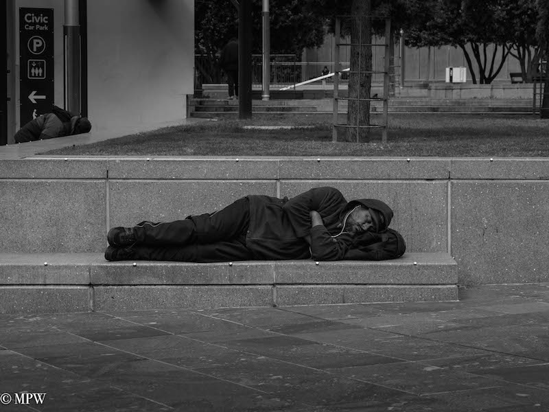 Mike Wheelton. The largest collection of colour, black and white street photography. Taken in and around Queen Street, Auckland city, New Zealand.