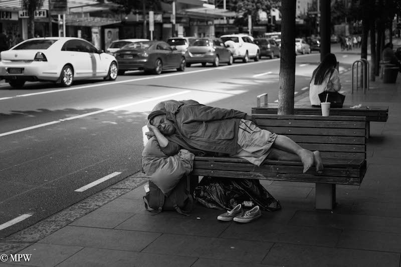 Mike Wheelton. The largest collection of colour, black and white street photography. Taken in and around Queen Street, Auckland city, New Zealand.