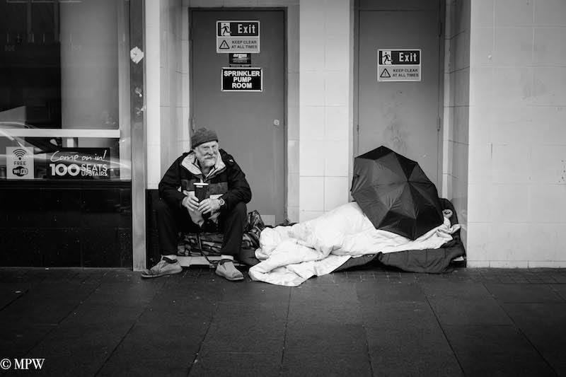 Mike Wheelton. The largest collection of colour, black and white street photography. Taken in and around Queen Street, Auckland city, New Zealand.