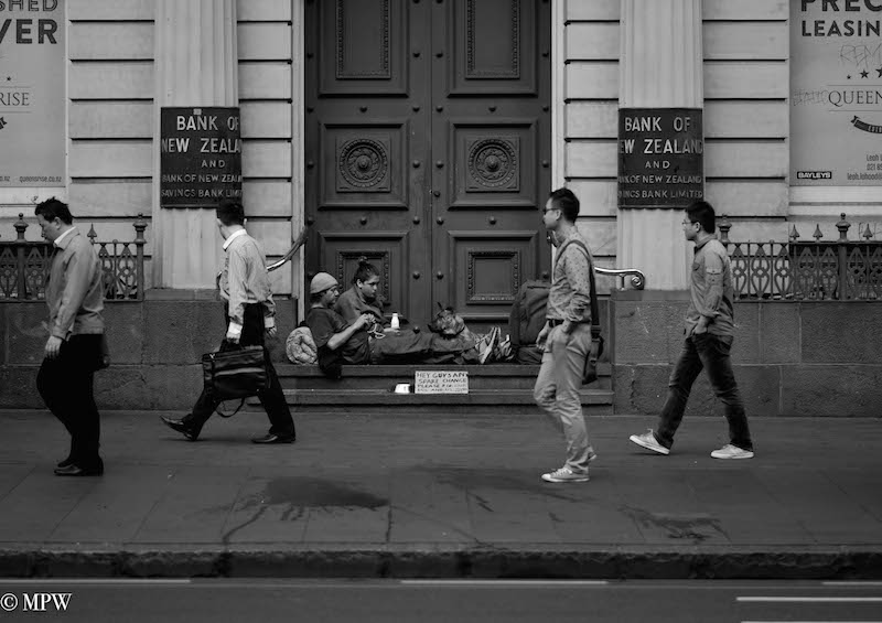 Mike Wheelton. The largest collection of colour, black and white street photography. Taken in and around Queen Street, Auckland city, New Zealand.