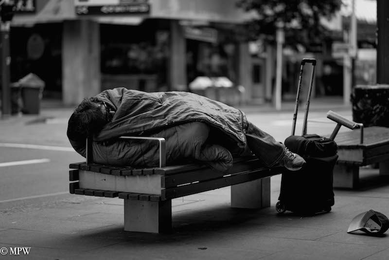 Mike Wheelton. The largest collection of colour, black and white street photography. Taken in and around Queen Street, Auckland city, New Zealand.