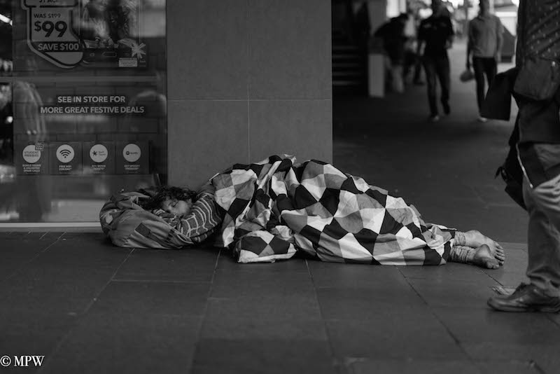 Mike Wheelton. The largest collection of colour, black and white street photography. Taken in and around Queen Street, Auckland city, New Zealand