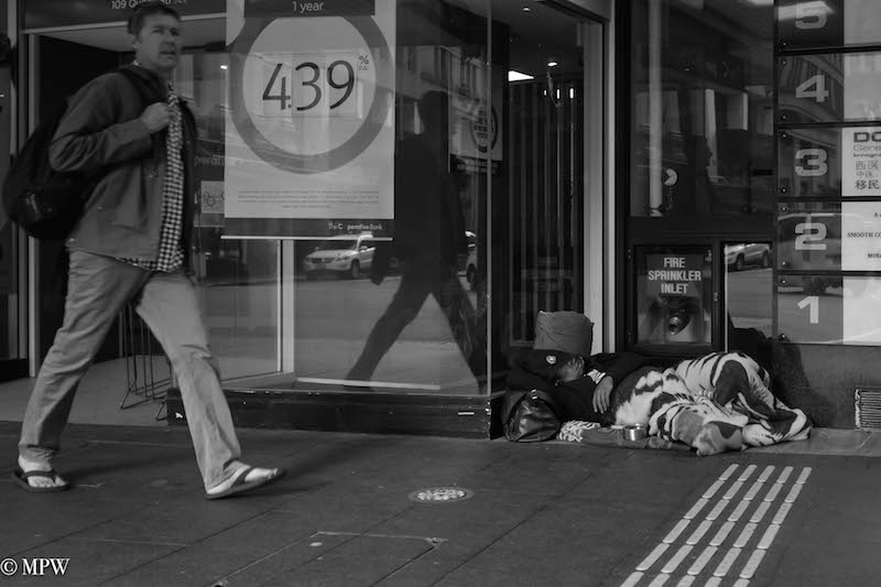 Mike Wheelton. The largest collection of colour, black and white street photography. Taken in and around Queen Street, Auckland city, New Zealand.