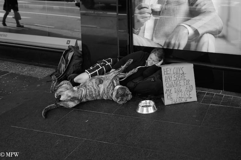 Mike Wheelton. The largest collection of colour, black and white street photography. Taken in and around Queen Street, Auckland city, New Zealand.