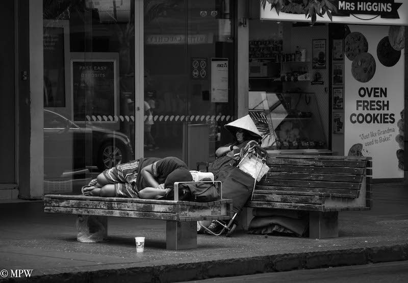 Mike Wheelton photo storyteller. The largest collection of colour, black and white street photography. Taken in and around Queen Street, Auckland city, New Zealand.