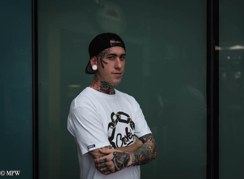 Mike Wheelton photo storyteller. The largest collection of colour, black and white street photography. Taken in and around Queen Street, Auckland city, New Zealand.