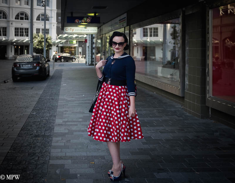Mike Wheelton photo storyteller. The largest collection of colour, black and white street photography. Taken in and around Queen Street, Auckland city, New Zealand.