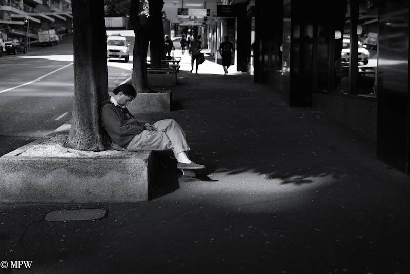 Mike Wheelton photo storyteller. The largest collection of colour, black and white street photography. Taken in and around Queen Street, Auckland city, New Zealand.
