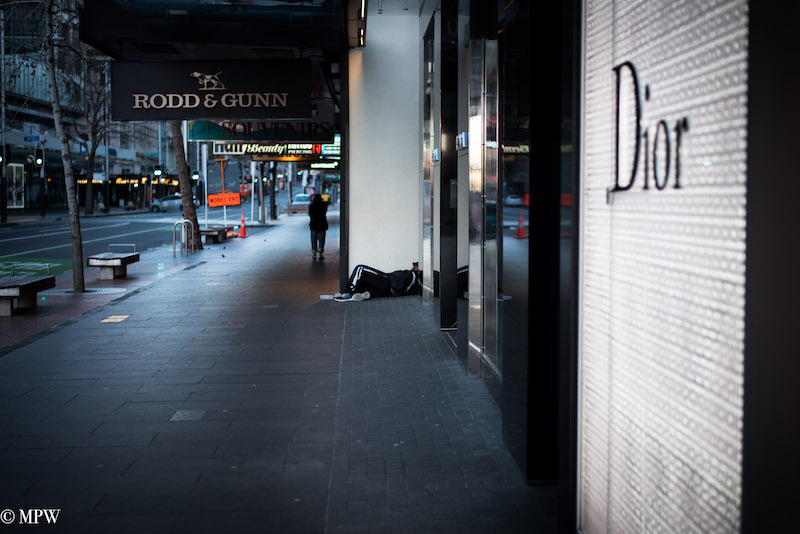 Mike Wheelton photo storyteller. The largest collection of colour, black and white street photography. Taken in and around Queen Street, Auckland city, New Zealand.