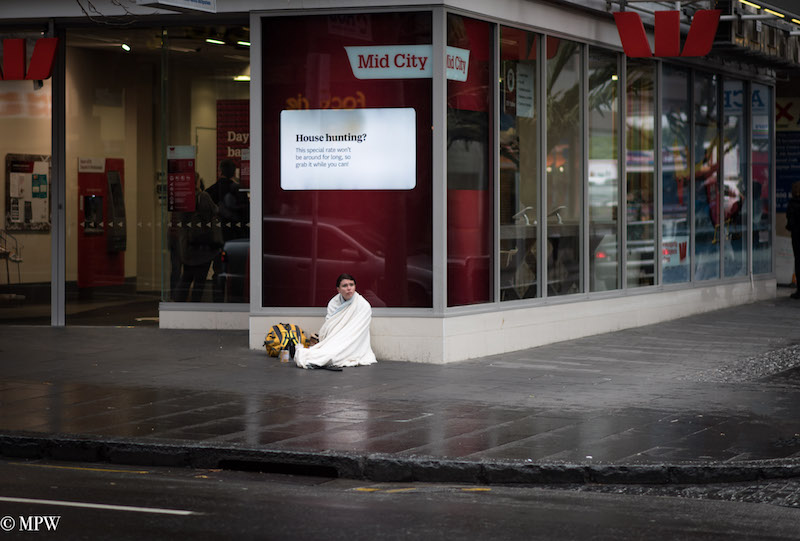 Mike Wheelton photo storyteller. The largest collection of colour, black and white street photography. Taken in and around Queen Street, Auckland city, New Zealand.