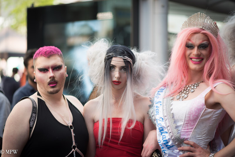 Mike Wheelton photo storyteller. The largest collection of colour, black and white street photography. Taken in and around Queen Street, Auckland city, New Zealand.