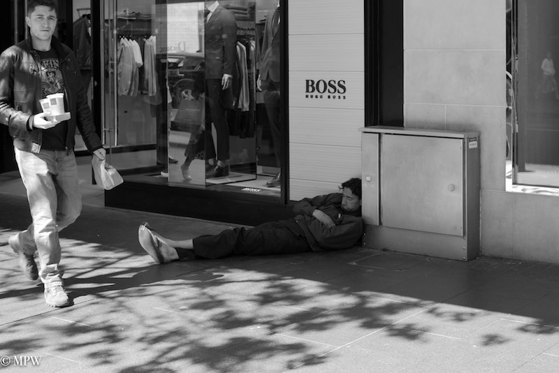 Mike Wheelton photo storyteller. The largest collection of colour, black and white street photography. Taken in and around Queen Street, Auckland city, New Zealand.
Special thanks to the Auckland City Council and the National Government.