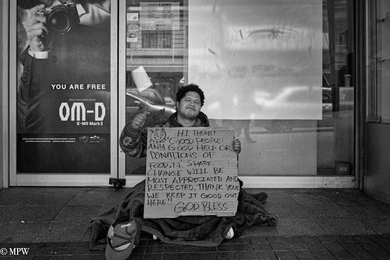 Mike Wheelton street photographer. Colour, black and white street photography. Queen Street, Auckland city, New Zealand.