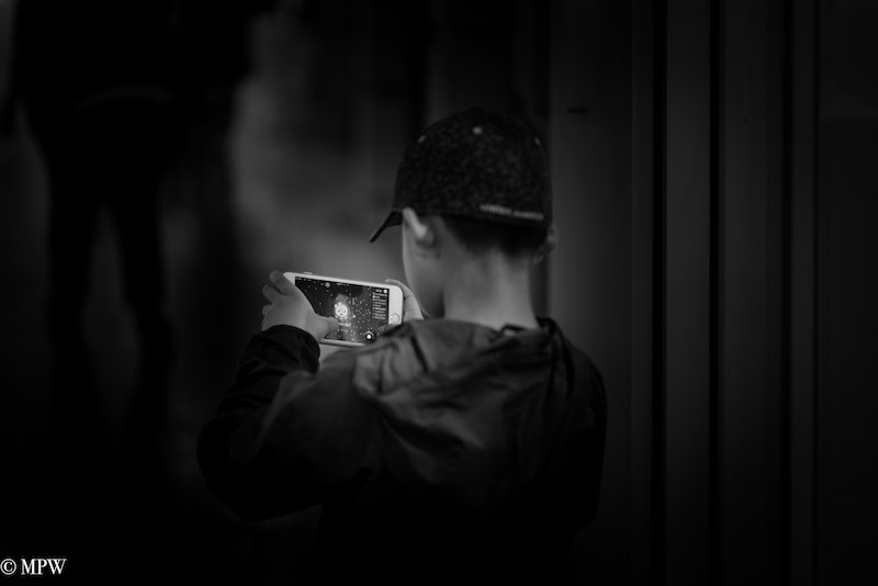 Mike Wheelton street photographer. Colour and black and white. Queen Street, Auckland city, New Zealand.