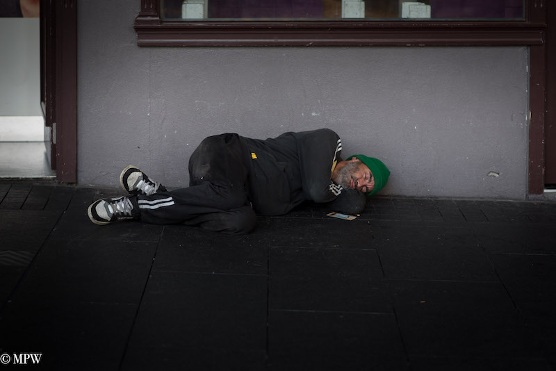 Mike Wheelton photo storyteller. The largest collection of colour, black and white street photography. Taken in and around Queen Street, Auckland city, New Zealand.