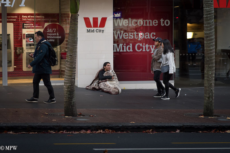 Mike Wheelton street photographer. Colour, black and white street photography. Queen Street, Auckland city, New Zealand.