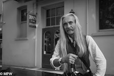 black and white street photo queen street auckland