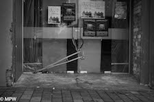 black and white photos queen street auckland mike wheelton