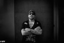 mike wheelton black and white, colour street photography Queen Street Auckland city