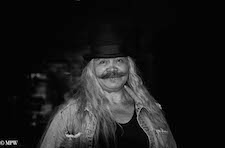 mike wheelton black and white, colour street photography Queen Street Auckland city
