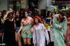 mike wheelton. The largest collection of colour, black and white street photography, in Queen Street, Auckland city, New Zealand.
