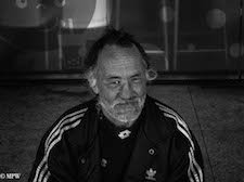 mike wheelton. The largest collection of colour, black and white street photography, in Queen Street, Auckland city, New Zealand.