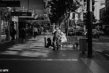 Mike Wheelton. The largest collection of colour, black and white street photography. Taken in and around Queen Street, Auckland city, New Zealand.