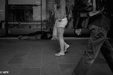 Mike Wheelton. The largest collection of colour, black and white street photography. Taken in and around Queen Street, Auckland city, New Zealand.