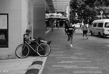 Mike Wheelton. The largest collection of colour, black and white street photography. Taken in and around Queen Street, Auckland city, New Zealand.