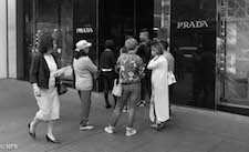 Mike Wheelton. The largest collection of colour, black and white street photography. Taken in and around Queen Street, Auckland city, New Zealand.