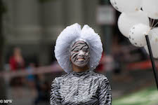 Mike Wheelton. The largest collection of colour, black and white street photography. Taken in and around Queen Street, Auckland city, New Zealand.