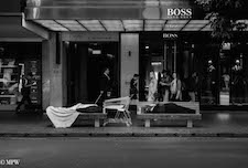 Mike Wheelton. The largest collection of colour, black and white street photography. Taken in and around Queen Street, Auckland city, New Zealand.