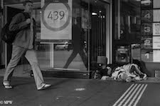 Mike Wheelton. The largest collection of colour, black and white street photography. Taken in and around Queen Street, Auckland city, New Zealand.