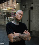 Mike Wheelton photo storyteller. The largest collection of colour, black and white street photography. Taken in and around Queen Street, Auckland city, New Zealand.