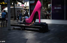 Mike Wheelton photo storyteller. The largest collection of colour, black and white street photography. Taken in and around Queen Street, Auckland city, New Zealand.