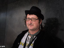 Mike Wheelton photo storyteller. The largest collection of colour, black and white street photography. Taken in and around Queen Street, Auckland city, New Zealand.