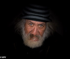 Mike Wheelton photo storyteller. The largest collection of colour, black and white street photography. Taken in and around Queen Street, Auckland city, New Zealand.