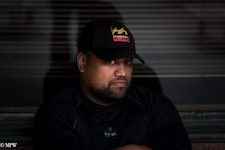 Mike Wheelton photo storyteller. The largest collection of colour, black and white street photography. Taken in and around Queen Street, Auckland city, New Zealand.