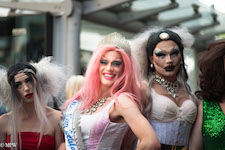 Mike Wheelton photo storyteller. The largest collection of colour, black and white street photography. Taken in and around Queen Street, Auckland city, New Zealand.