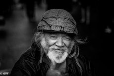 Mike Wheelton photo storyteller. The largest collection of colour, black and white street photography. Taken in and around Queen Street, Auckland city, New Zealand.