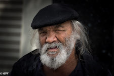 Mike Wheelton photo storyteller. The largest collection of colour, black and white street photography. Taken in and around Queen Street, Auckland city, New Zealand.