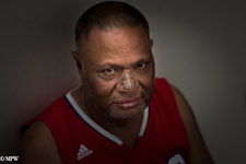 Mike Wheelton photo storyteller. The largest collection of colour, black and white street photography. Taken in and around Queen Street, Auckland city, New Zealand.